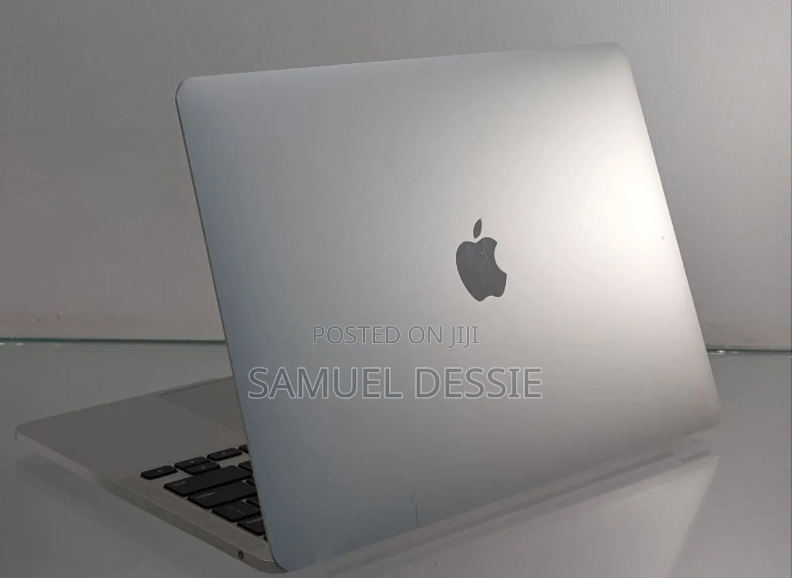 New Laptop Apple MacBook Pro 2020 8GB Intel Core I5 SSD 256GB