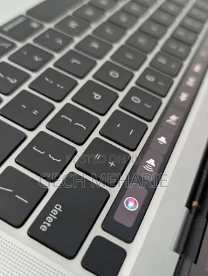 New Laptop Apple MacBook Pro 2020 8GB Intel Core I5 SSD 256GB