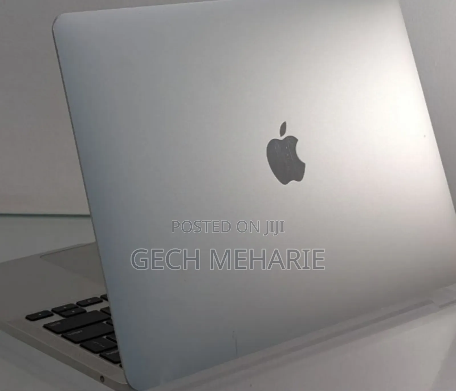 New Laptop Apple MacBook Pro 2020 8GB Intel Core I5 SSD 256GB