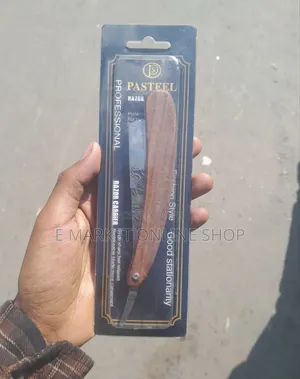 Photo - Pasteel Razor Engineered for Perfection