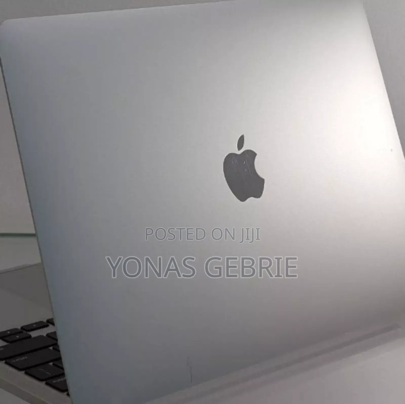 New Laptop Apple MacBook Pro 2020 8GB Intel Core I5 SSD 256GB