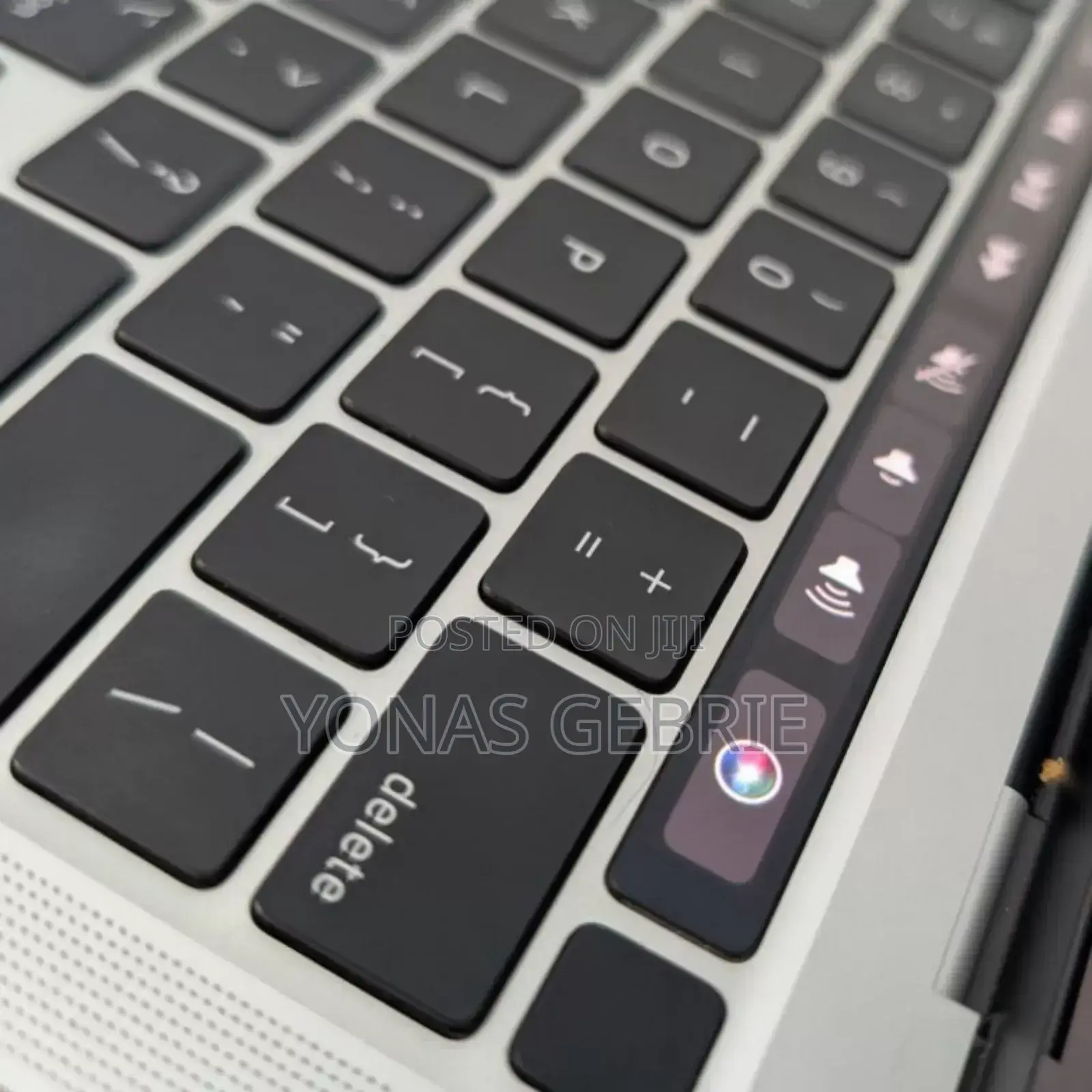 New Laptop Apple MacBook Pro 2020 8GB Intel Core I5 SSD 256GB