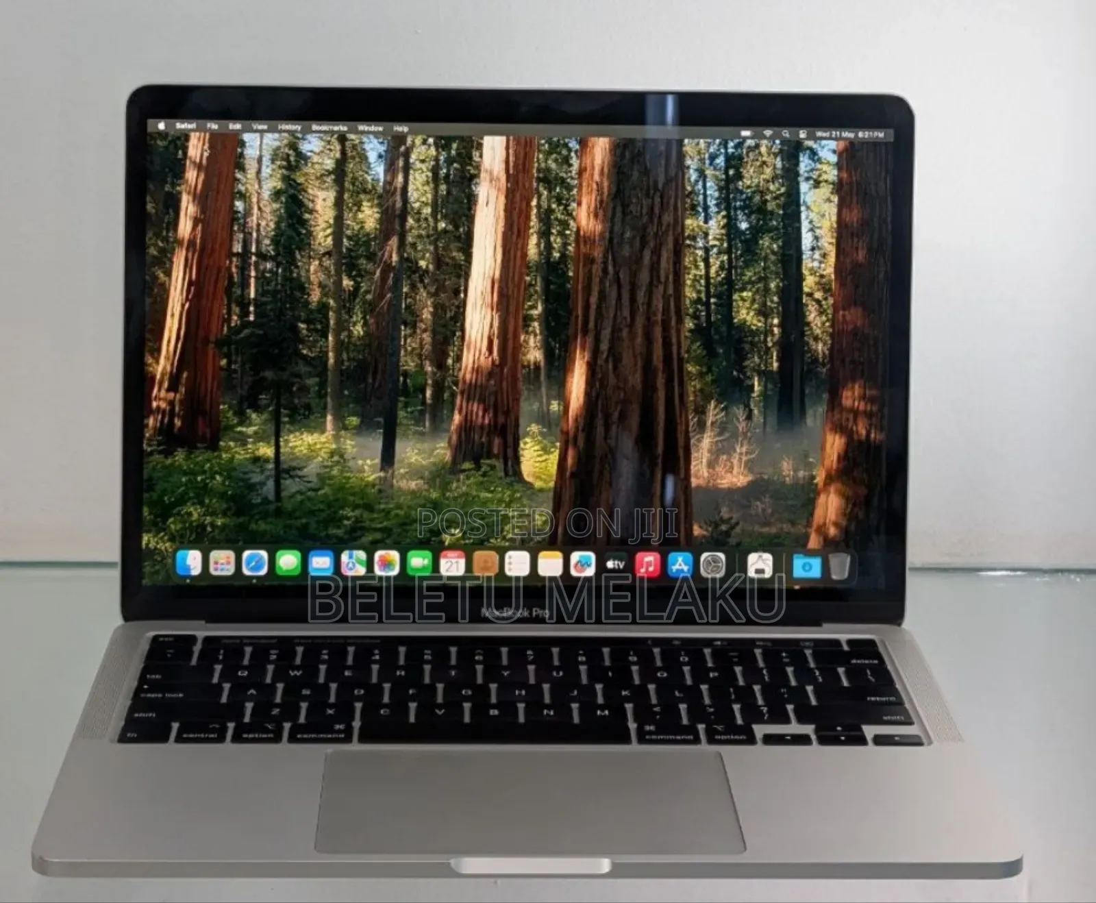 New Laptop Apple MacBook Pro 2020 8GB Intel Core I5 SSD 256GB