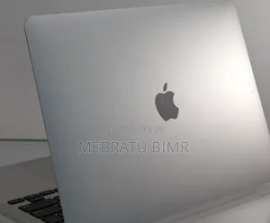 Photo - New Laptop Apple MacBook Pro 2020 8GB Intel Core I5 SSD 256GB