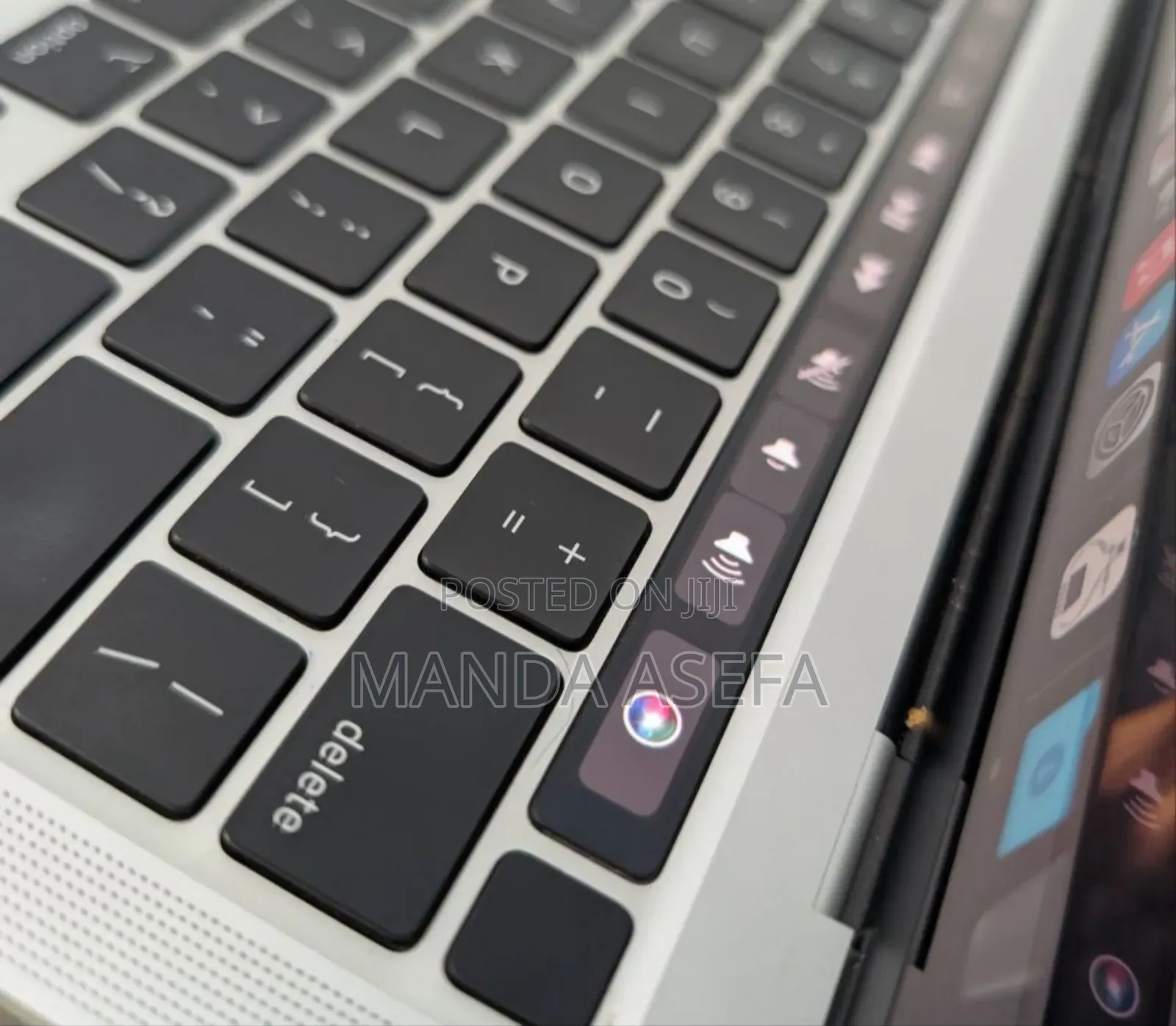 New Laptop Apple MacBook Pro 2020 8GB Intel Core I5 SSD 256GB