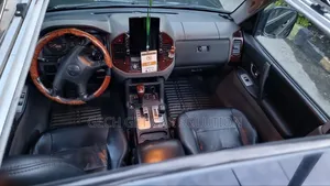 Photo - Mitsubishi Pajero 2006 Black