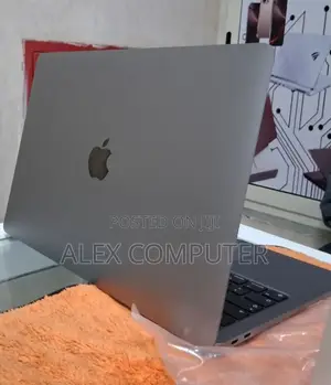 New Laptop Apple MacBook Air 2020 M1 8GB Apple M1 SSD 256GB