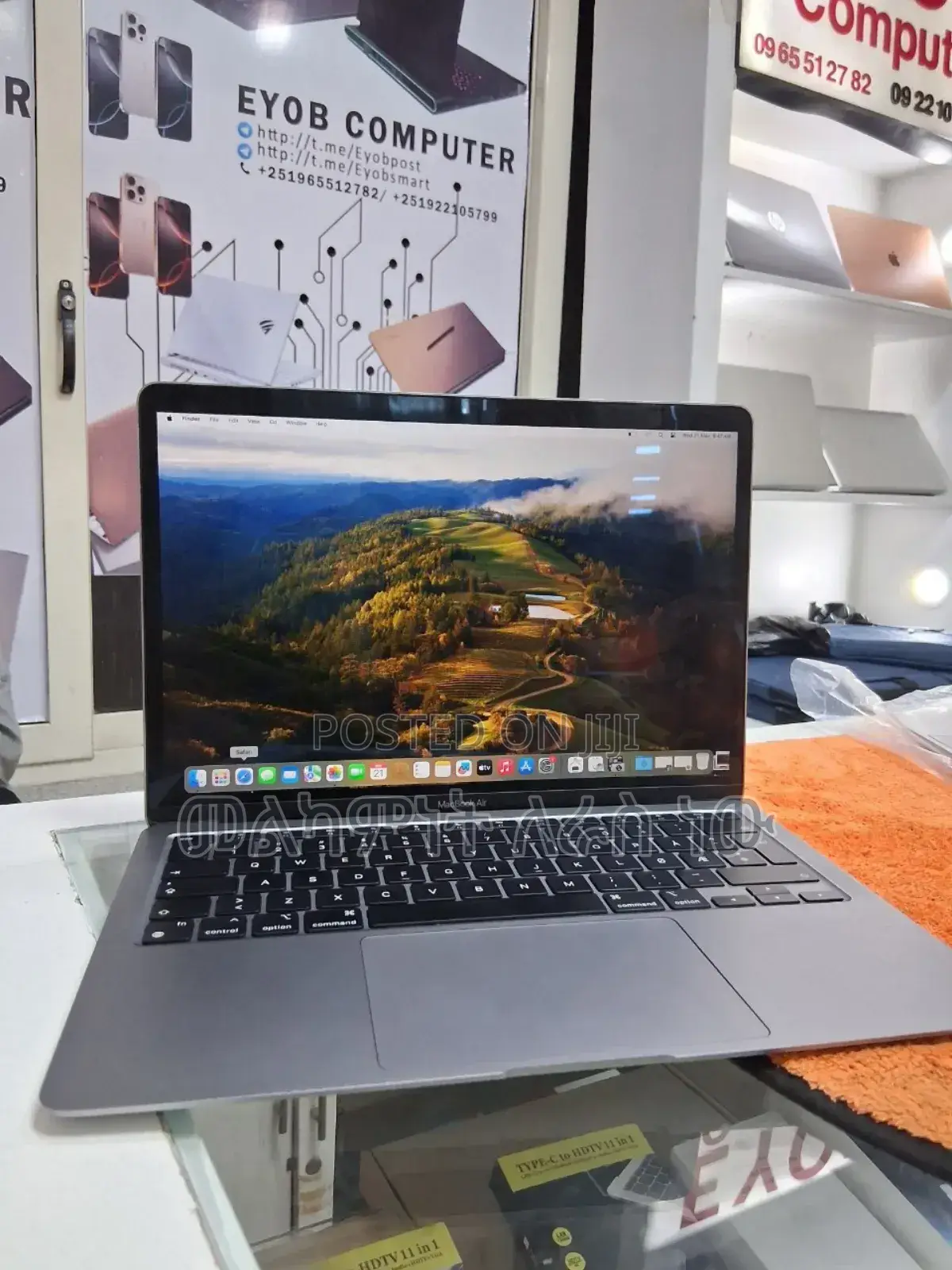 New Laptop Apple MacBook Air 2020 M1 8GB Apple M1 SSD 256GB