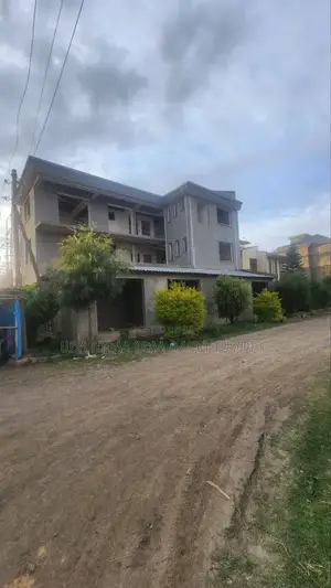 6bdrm House in ለገጣፎ አካባቢ, Oromia-Finfinne for sale