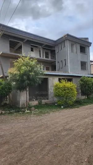 6bdrm House in ለገጣፎ አካባቢ, Oromia-Finfinne for sale
