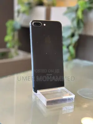 Photo - Apple iPhone 7 Plus 32 GB Black