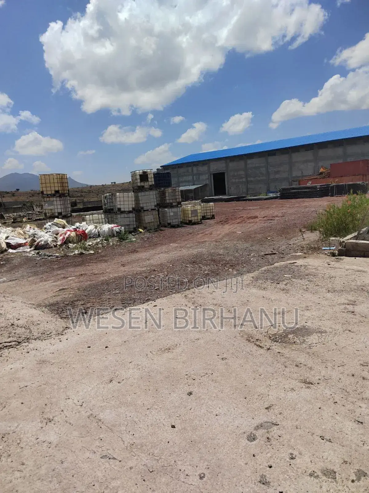 20bdrm Block of Flats in መገዘን, Addis Ketema for sale