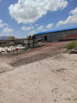 20bdrm Block of Flats in መገዘን, Addis Ketema for sale