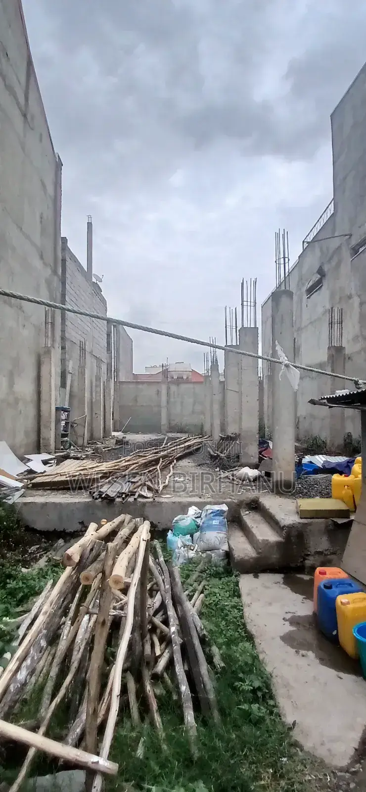 8bdrm House in የ ግል ቤት, Addis Ketema for sale