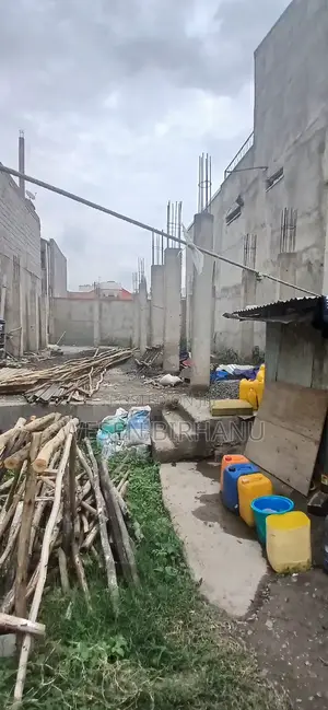 8bdrm House in የ ግል ቤት, Addis Ketema for sale