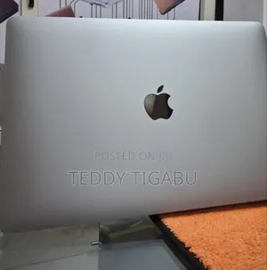 New Laptop Apple MacBook Air 8GB Intel Core I7 SSD 256GB