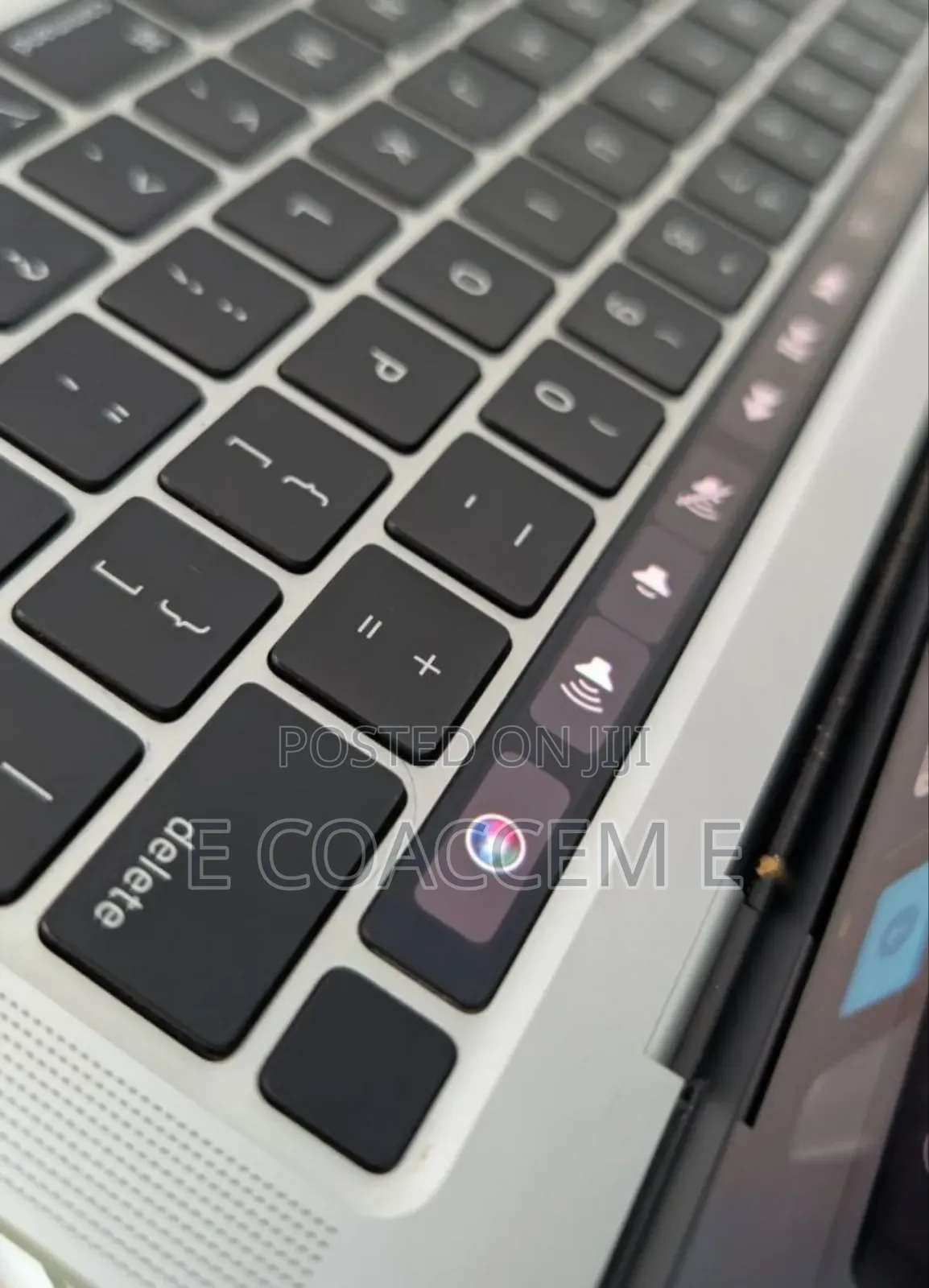 New Laptop Apple MacBook 8GB Intel Core I5 SSD 256GB