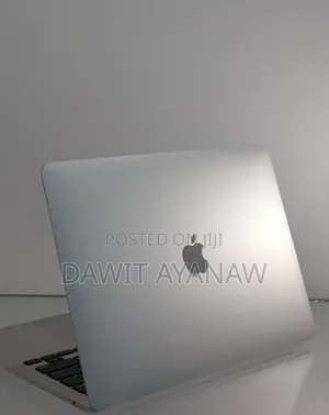 New Laptop Apple MacBook Pro 2020 8GB Intel Core I5 SSD 256GB