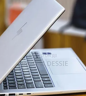 New Laptop HP EliteBook 840 10 16GB Intel Core I7 SSD 512GB