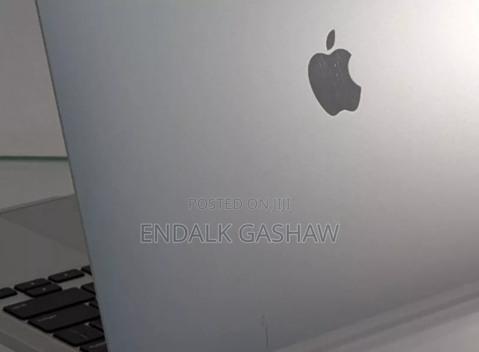 New Laptop Apple MacBook Pro 8GB Intel Core I5 SSD 256GB