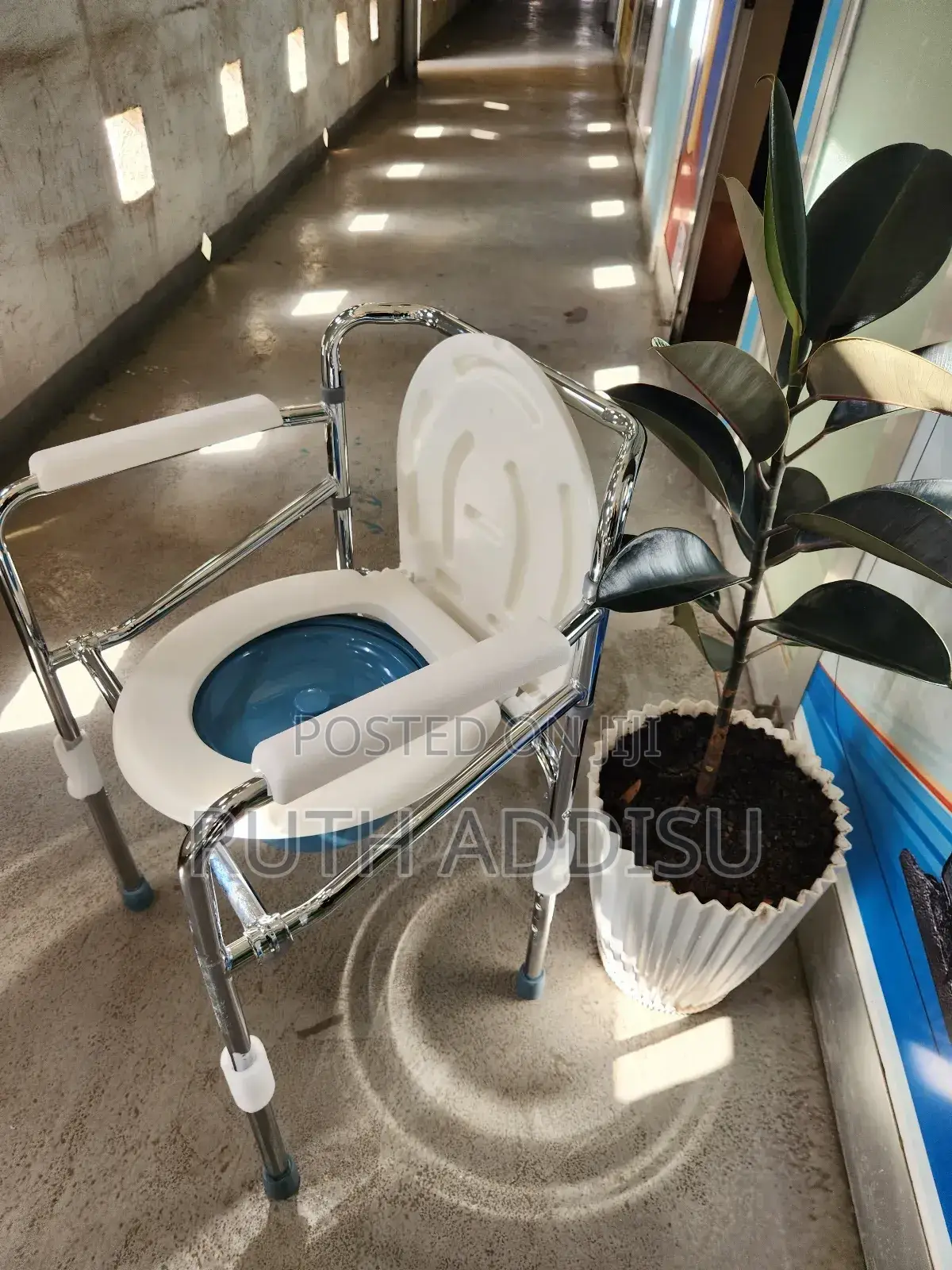 Commode Chair想到bed Side Toilet Chair來的commode Chair New