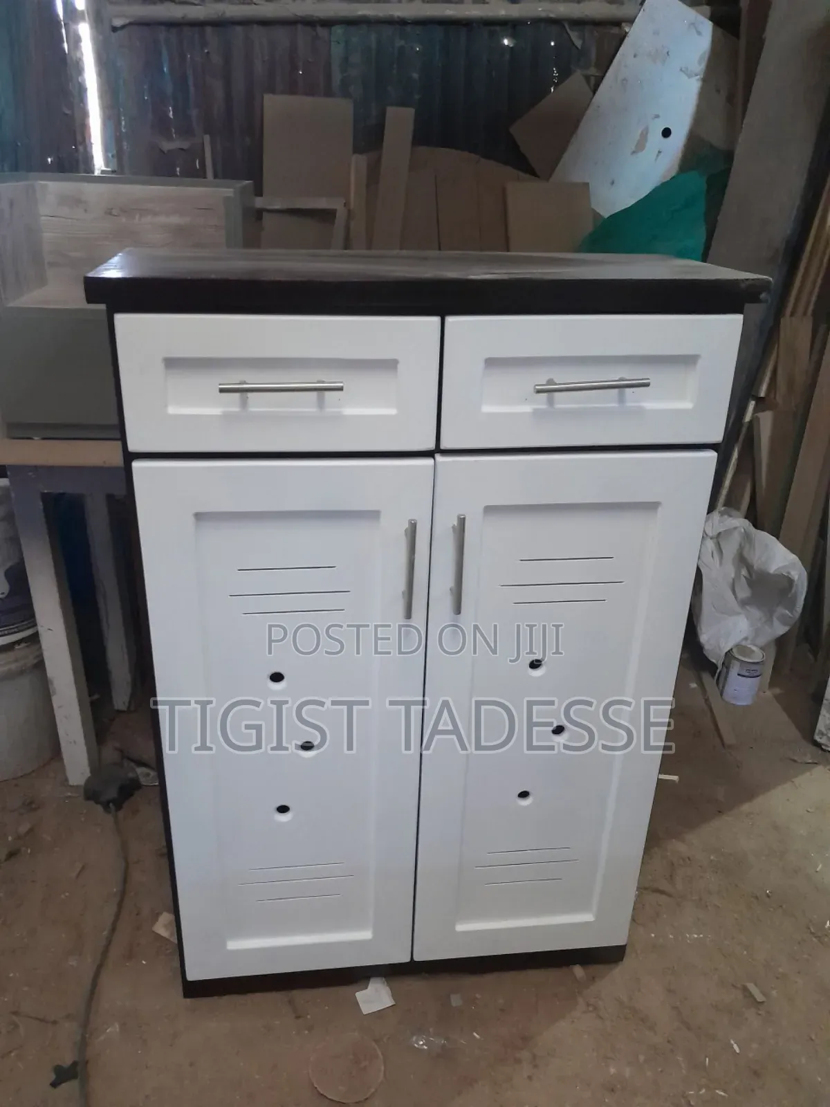 ጫማ መደርደርያ ሜትር ከ ሀያ በ ሠማንያ