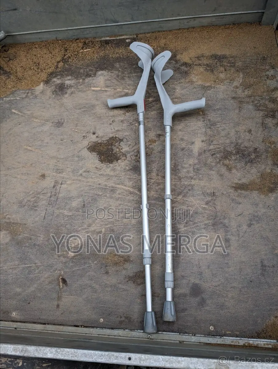 Elbow Crutches፩ذذranch*Patients/Fractured Leg/Injured People