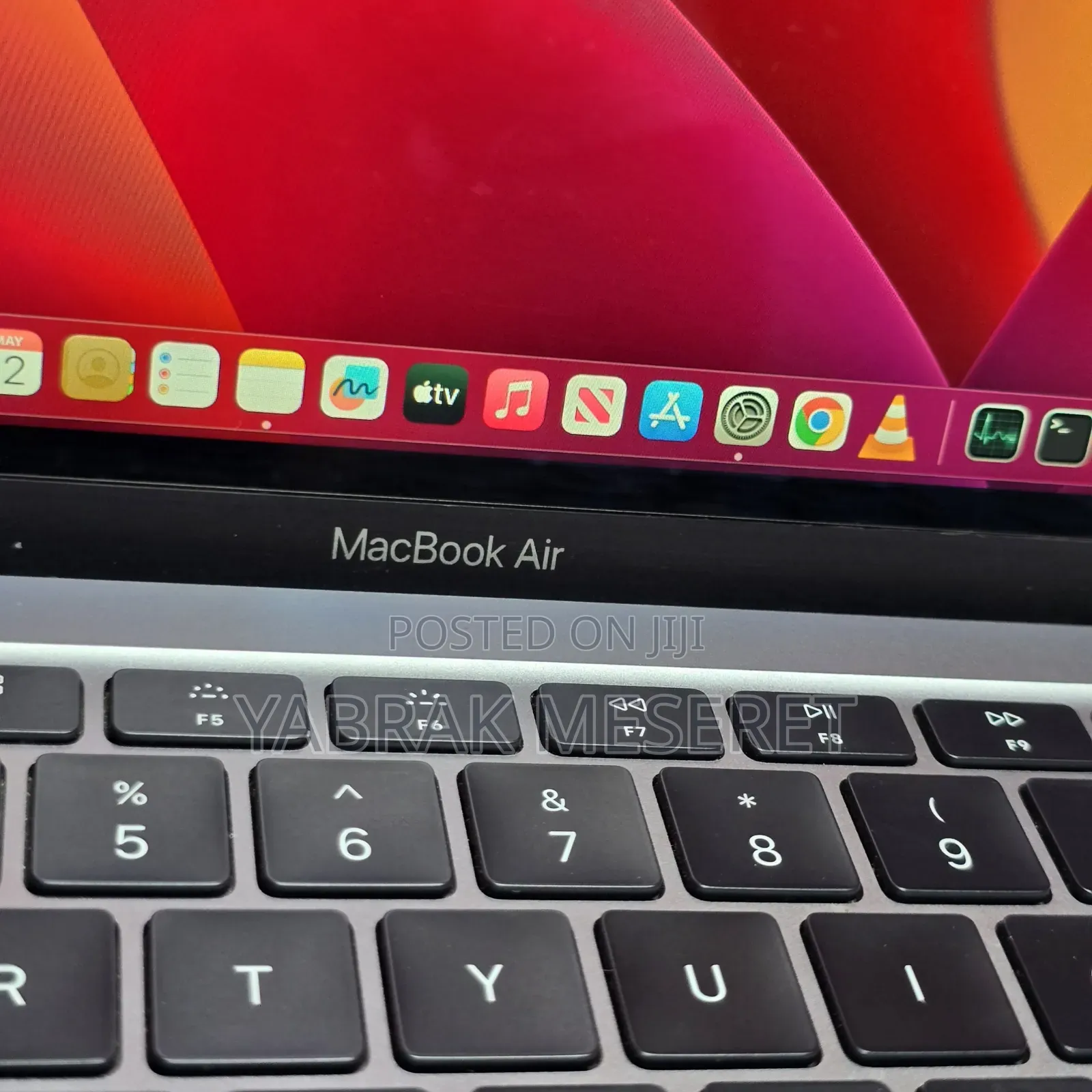 New Laptop Apple MacBook 2020 8GB Intel Core I5 SSD 256GB