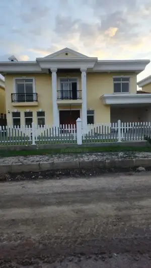 Photo - Furnished 6bdrm House in Ccd Real State, Oromia-Finfinne for sale