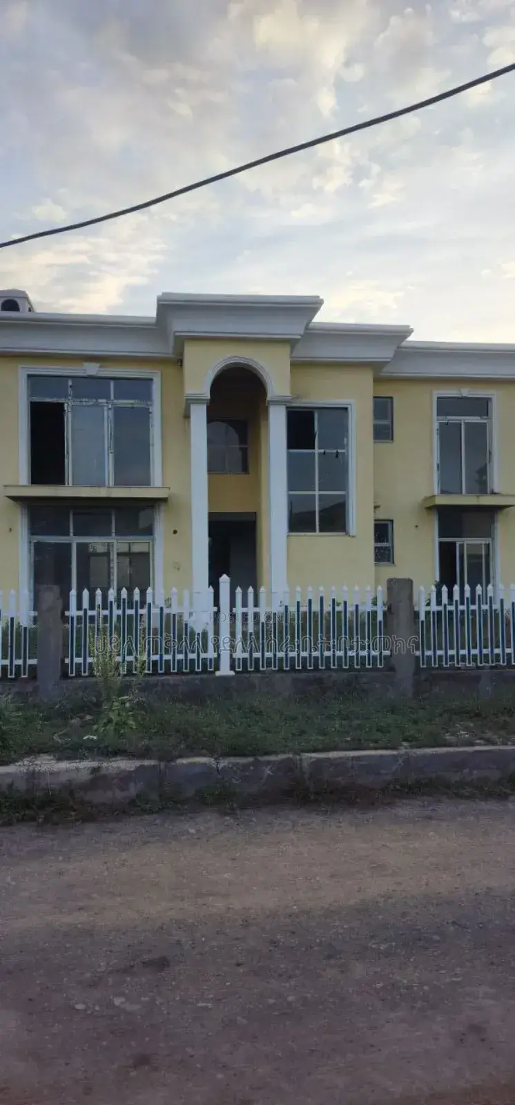 5bdrm House in Ccd Real State, Oromia-Finfinne for sale