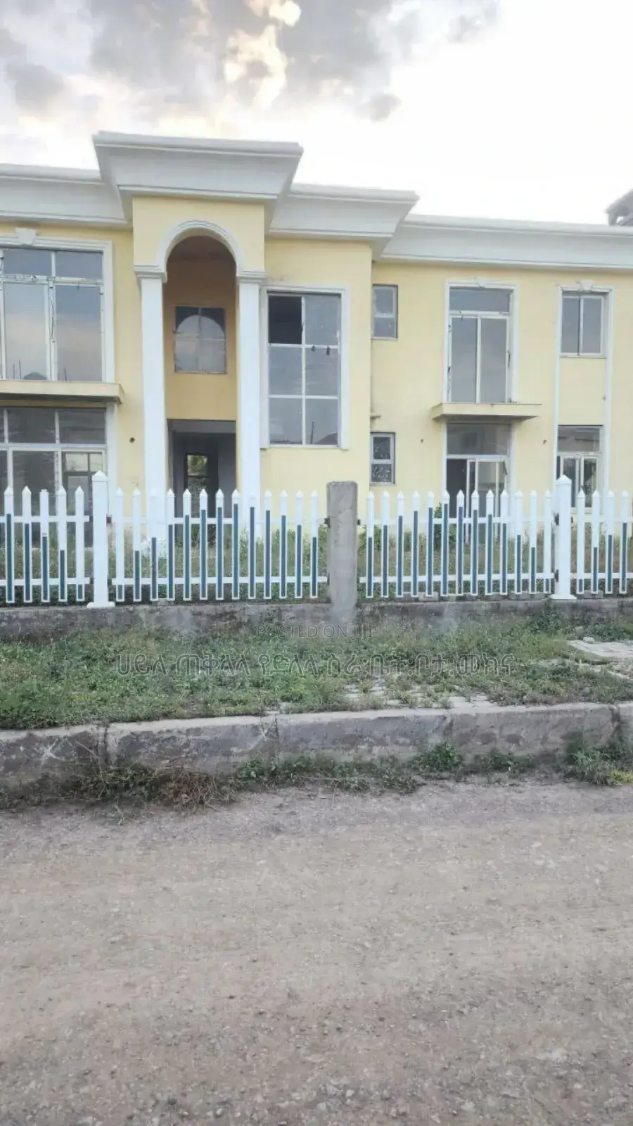 5bdrm House in Ccd Real State, Oromia-Finfinne for sale