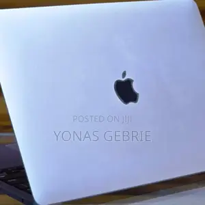 Photo - New Laptop Apple MacBook Pro 2020 8GB Intel Core I5 SSD 256GB