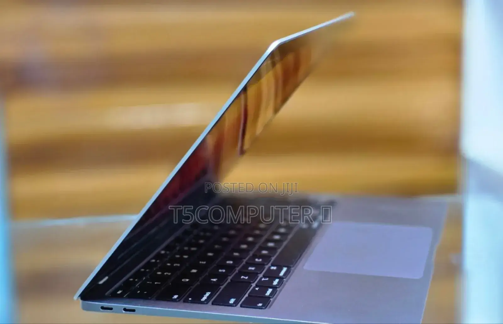 New Laptop Apple MacBook Pro M1 8GB Intel Core I5 SSD 256GB