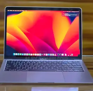 New Laptop Apple MacBook Pro 2020 8GB Intel Core I5 SSD 256GB