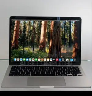New Laptop Apple MacBook Pro 2020 8GB Intel Core I5 SSD 256GB