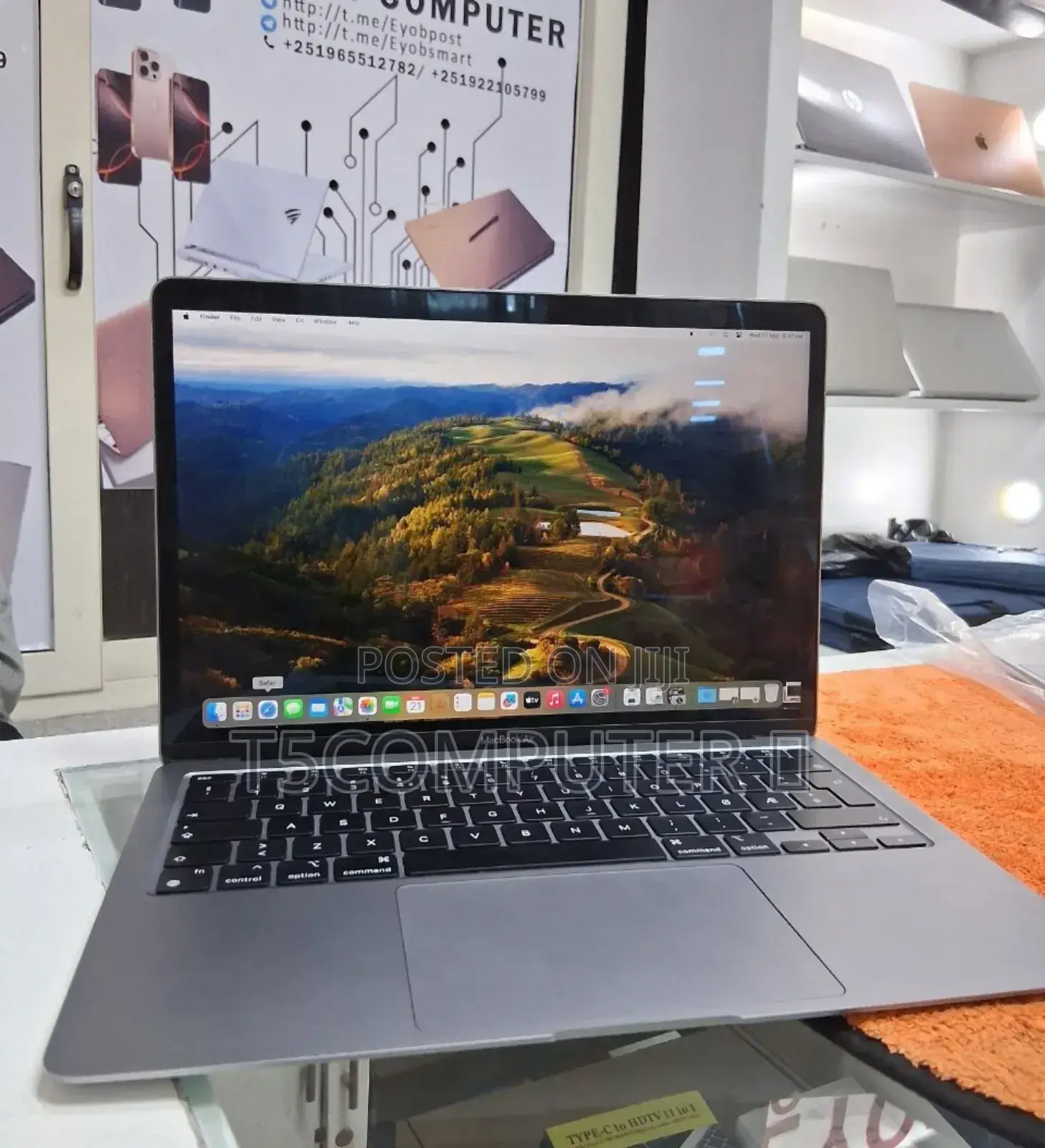 New Laptop Apple MacBook Air 2020 M1 8GB Apple M1 SSD 256GB