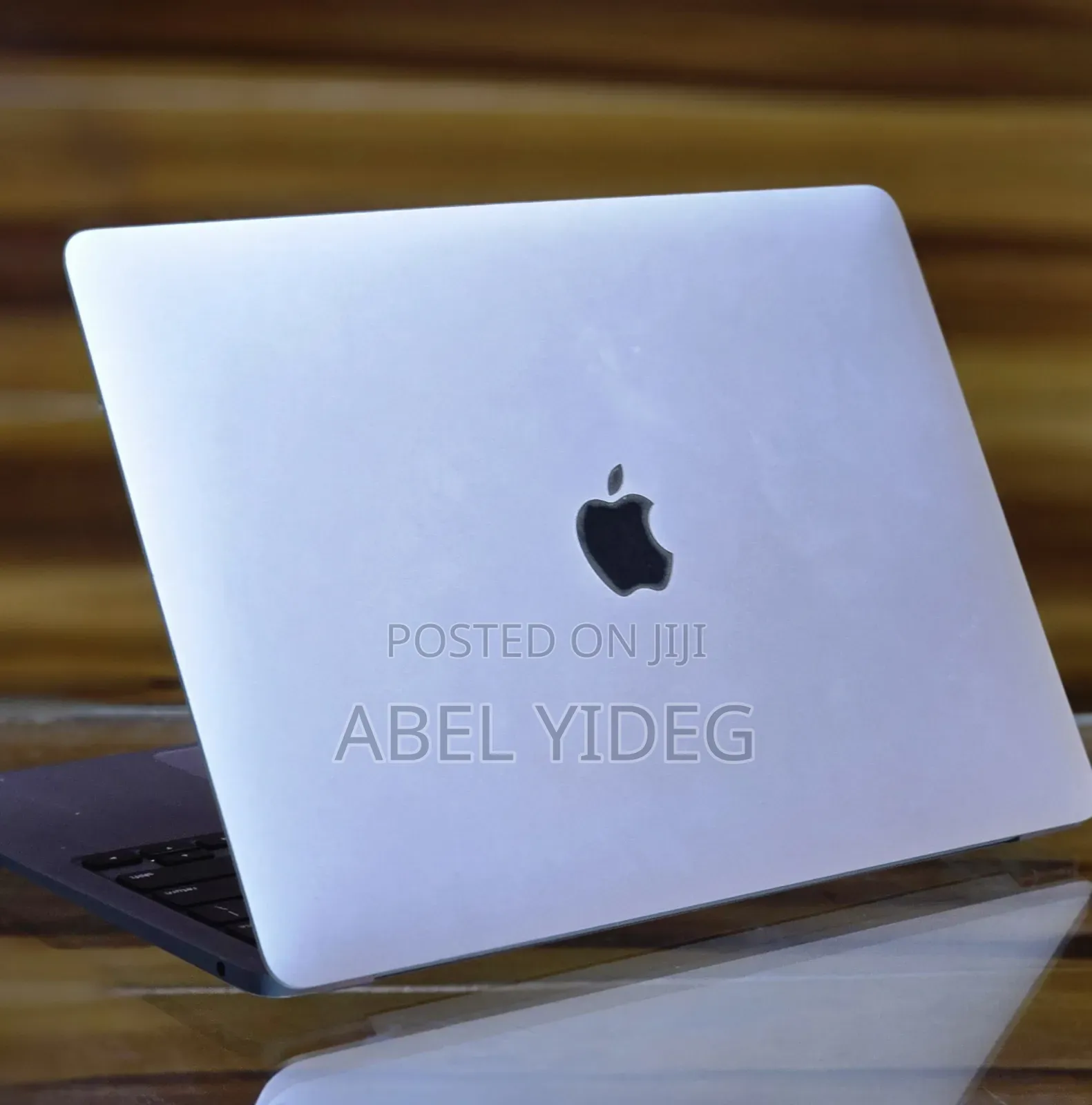 New Laptop Apple MacBook Pro 8GB Intel Core I5 SSD 256GB