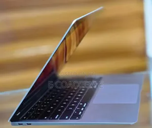 Laptop Apple MacBook 8GB Intel Core I5 SSD 256GB