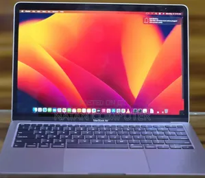 Photo - New Laptop Apple MacBook Pro 2020 8GB Intel Core I5 SSD 256GB
