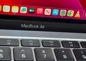 New Laptop Apple MacBook Pro 2020 8GB Intel Core I5 SSD 256GB