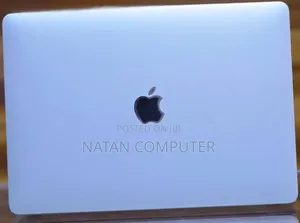 New Laptop Apple MacBook Pro 2020 8GB Intel Core I5 SSD 256GB