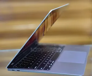 New Laptop Apple MacBook Air 2020 8GB Intel Core I5 SSD 256GB