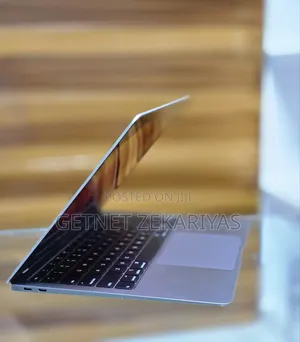 New Laptop Apple MacBook Air 2020 8GB Intel Core I5 SSD 256GB