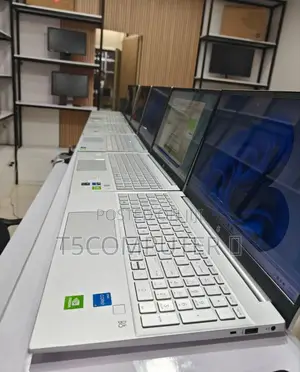 New Laptop HP 16GB Intel Core I5 SSD 512GB
