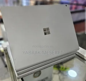 New Laptop Microsoft Surface Book 2 16GB Intel Core I7 SSD 256GB