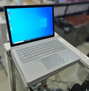 New Laptop Microsoft Surface Book 2 16GB Intel Core I7 SSD 256GB