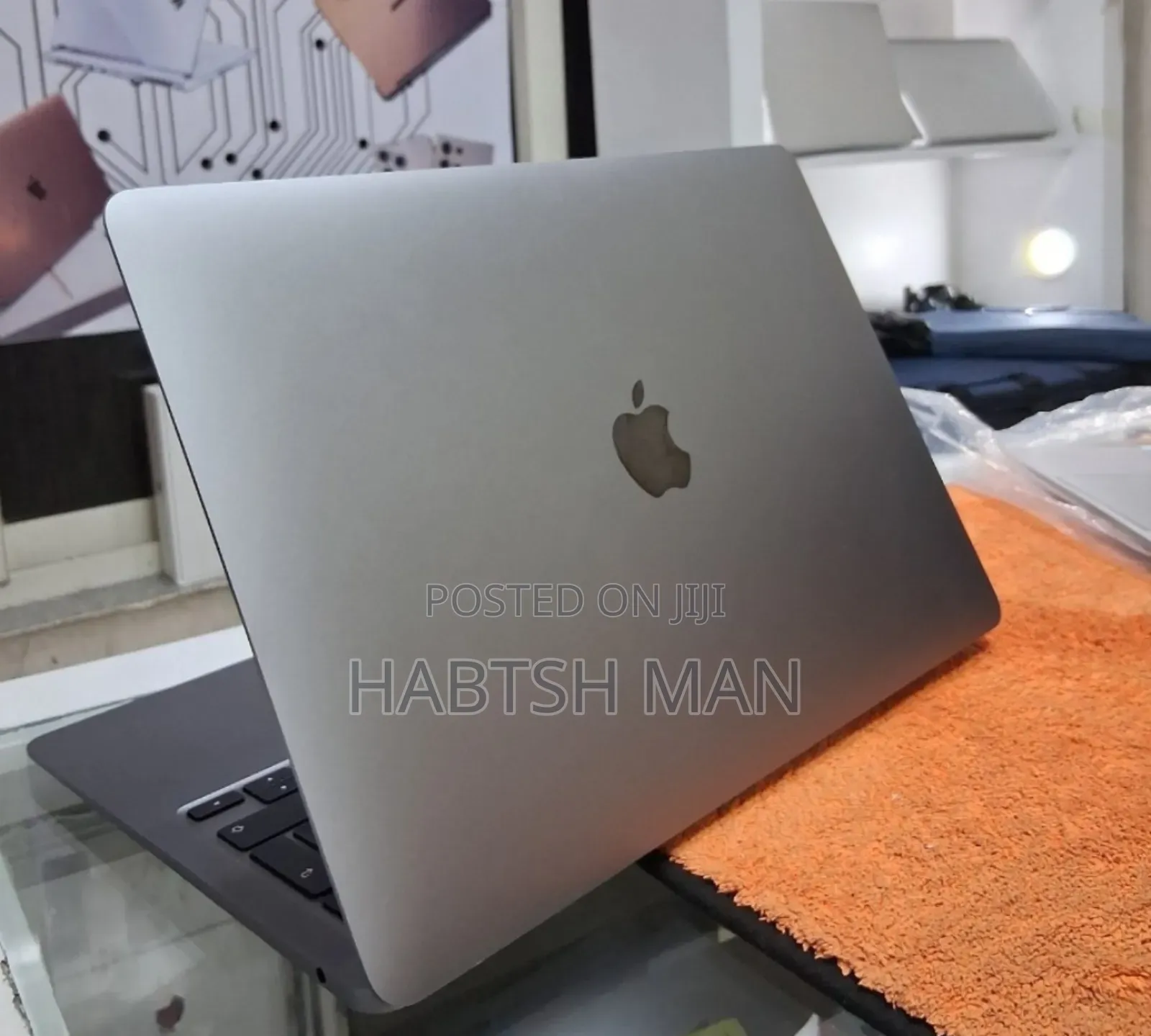 New Laptop Apple MacBook Air 2020 M1 8GB Apple M1 SSD 256GB