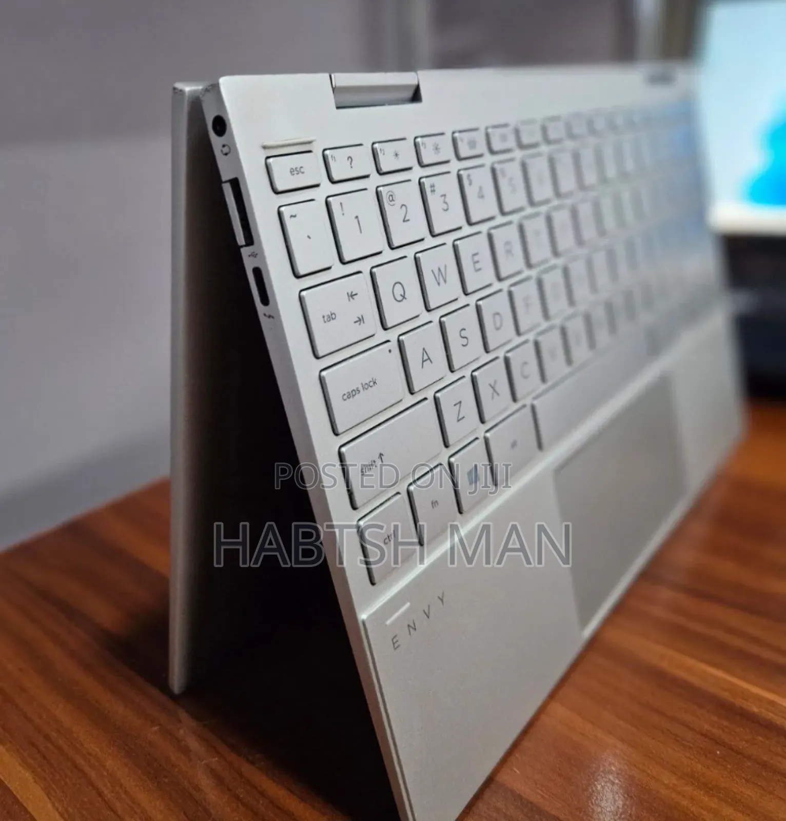 New Laptop HP Envy X360 8GB Intel Core I7 SSD 512GB