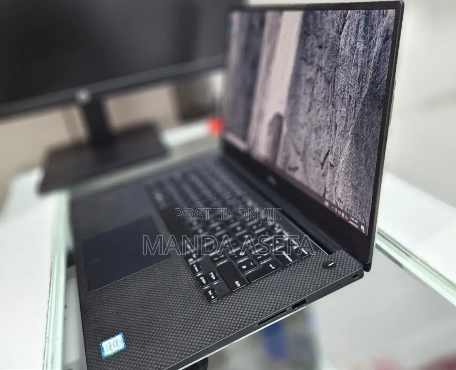 New Laptop Dell Precision 5540 16GB Intel Core I7 SSD 512GB