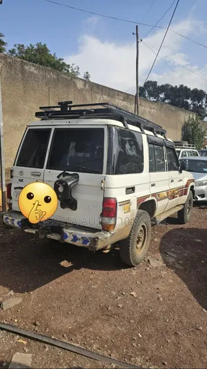 Photo - Toyota Land Cruiser 2009 White